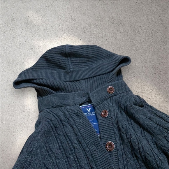 Early 2000s American Eagle Dark Academia Hooded Cable Knit Cardigan Sweater - Picture 5 of 9